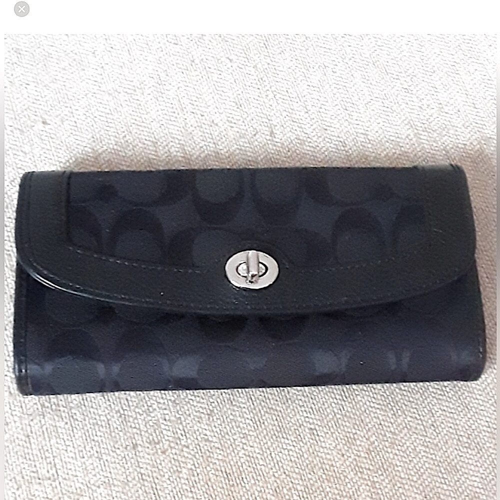 💛coach Black Jacquard Wallet